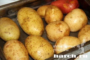 molodoy kartofel s chesnokom i zeleniu_2