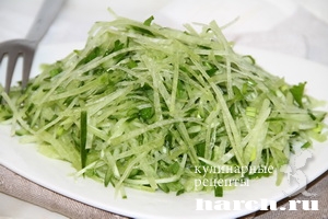 salat is zelenoy redki so svegim ogurcom_5