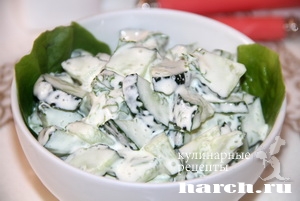 salat is ogurcov s plavlenim sirom lada_3