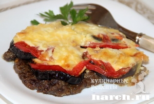 pechen zapechenaya s baklaganami i pomidorami_12