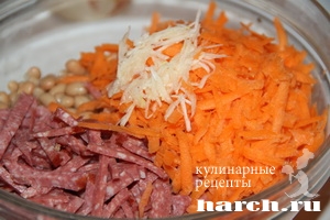 salat is kopchenoy kolbasi s morkoviu salut_3