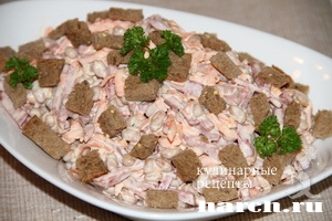salat is kopchenoy kolbasi s morkoviu salut_5