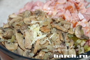 salat is kopchenoy kuricy s vetchinoy i gribami_5