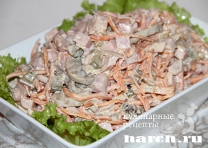 salat is kopchenoy kuricy s vetchinoy i gribami_9