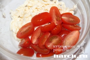 salat s pecheniu treski i pomidorami orskiy_1