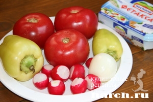 pomidorniy salat s redisom i fetoy_6