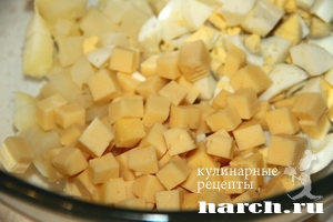 salat is kopchenoy kolbasi s ananasami figaro_4