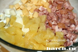 salat is kopchenoy kolbasi s ananasami figaro_6