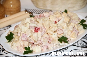 salat is kopchenoy kolbasi s ananasami figaro_9