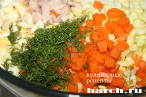 salat stolichniy s kopchenoy kuricey_7