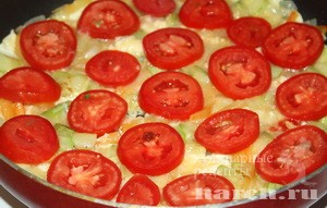 omlet s kabachkom i pomidorami_06