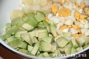 kartofelniy salat s avokado i maslinami po-siciliysky_3