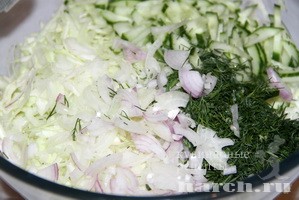 kartofelno-kapustniy salat s ogurcom_4