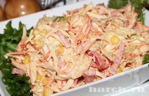 kapustniy salat s krabovimy palochkamy i kolbasoy dgango_9