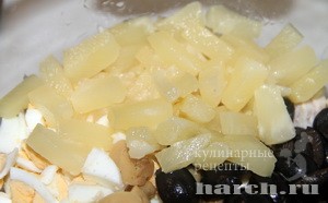 salat s kuricey ananasom i gribamy kolduniya_5