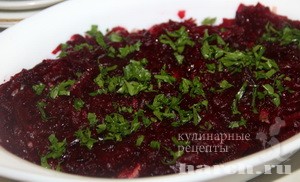 salat is svekly s yablokamy po-normandsky_4