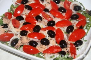 salat s tuncom i rukkoloy po-sredisemnomorsky_3