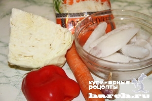 Капустный салат с фунчозой и кальмарами "Харбинский"