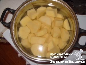 kartofelnoe-pure-s-zelenim-goroshkom_11