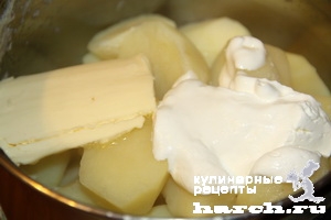 Картофельное пюре, запеченное в перцах