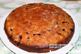 Княжеский пирог с черной смородиной и орехами