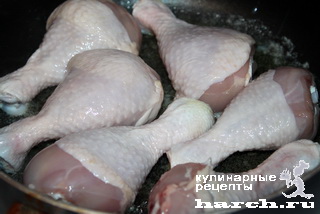 Курица в сметанно луковом соусе Гедлибже