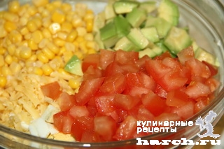 Куриный салат с авокадо и кукурузой "Дамочка"