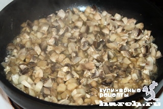 Курочка, фаршированная грибами и сыром "Сударушка"