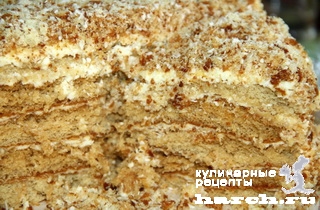Медовый торт с творожным кремом "Пуховик"