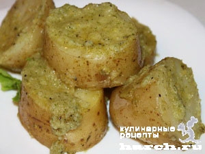 Молодой картофель с мятной заправкой по-португальски