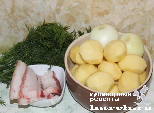 Отварной картофель с жареным луком и шкварками