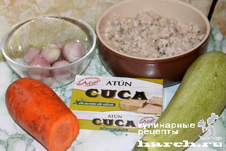 Перловая каша с консервированным тунцом и овощами