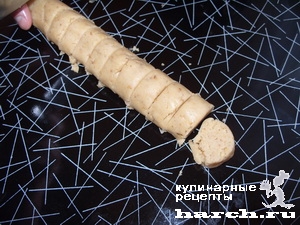 Песочное печенье с джемом и орехами