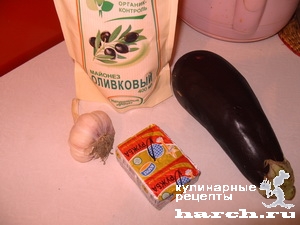 ruletiki-is-baklazhanov-s-sirom-i-chesnokom_02