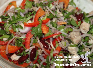 Салат из фасоли с мясом и кинзой "Тбилиси"