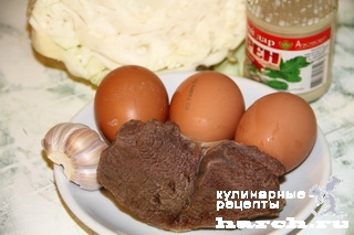Салат из капусты с говядиной и блинчиками "Паутинка"