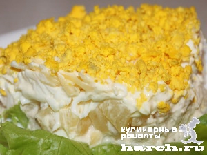 salat is kurici s ananasom nuri 71 Салат из курицы с ананасом Нури