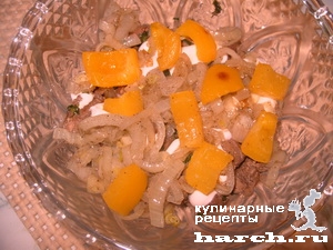 salat-is-kurinoy-pecheni-s-lukom-i-sladkim-percem-petrovskiy_06