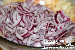 Салат из квашеной капусты с грецкими орехами "Кизлярский"