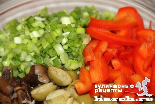 Салат из маринованных грибов с оливками "Гаврош"