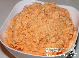 Салат из моркови с сыром и чесноком "Можайский"