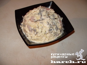 Салат из морской капусты с семгой и сыром "Юнга"