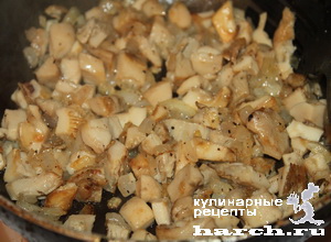 Салат из печени с грибами и яичными блинчиками "Лебедушка"