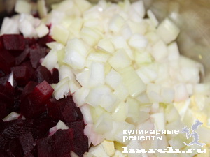 Салат из свеклы с говядиной и сельдью "Славянский"
