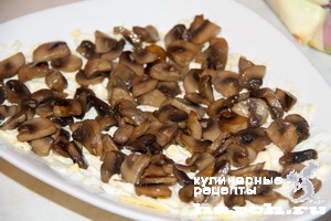 Салат с креветками и грибами "Ласковое море"