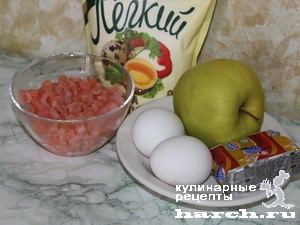 Салат с креветками и яблоком "Каприз"