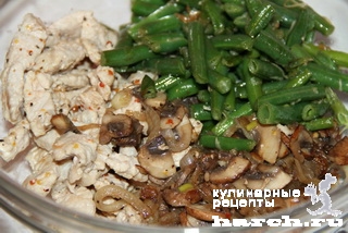 Теплый салат со свининой и стручковой фасолью "Тауэр"
