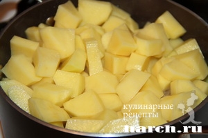 myaso tushenoe s kartofelem v kabachkovoy ikre_3