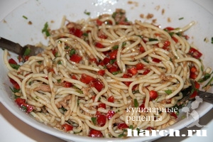 salat is spagetti s tuncom po-asiatsky_4