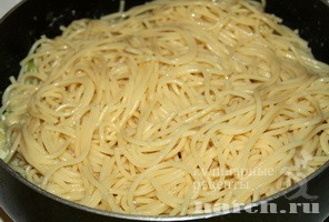 spagetti s brusselskoy kapustoy v slivochnom souse_4